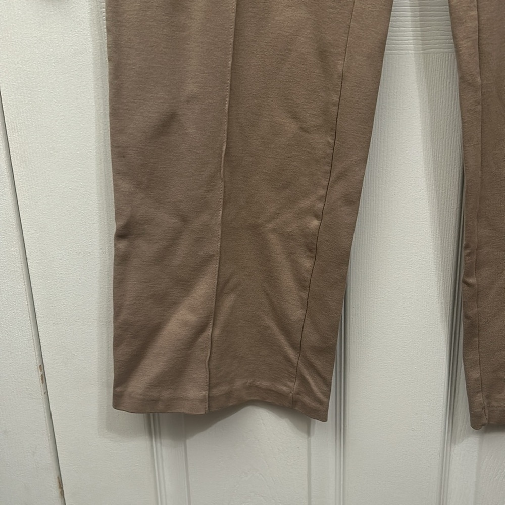 EST 1946 stretch pants. Beige. Size 14/16W - Picture 2 of 8